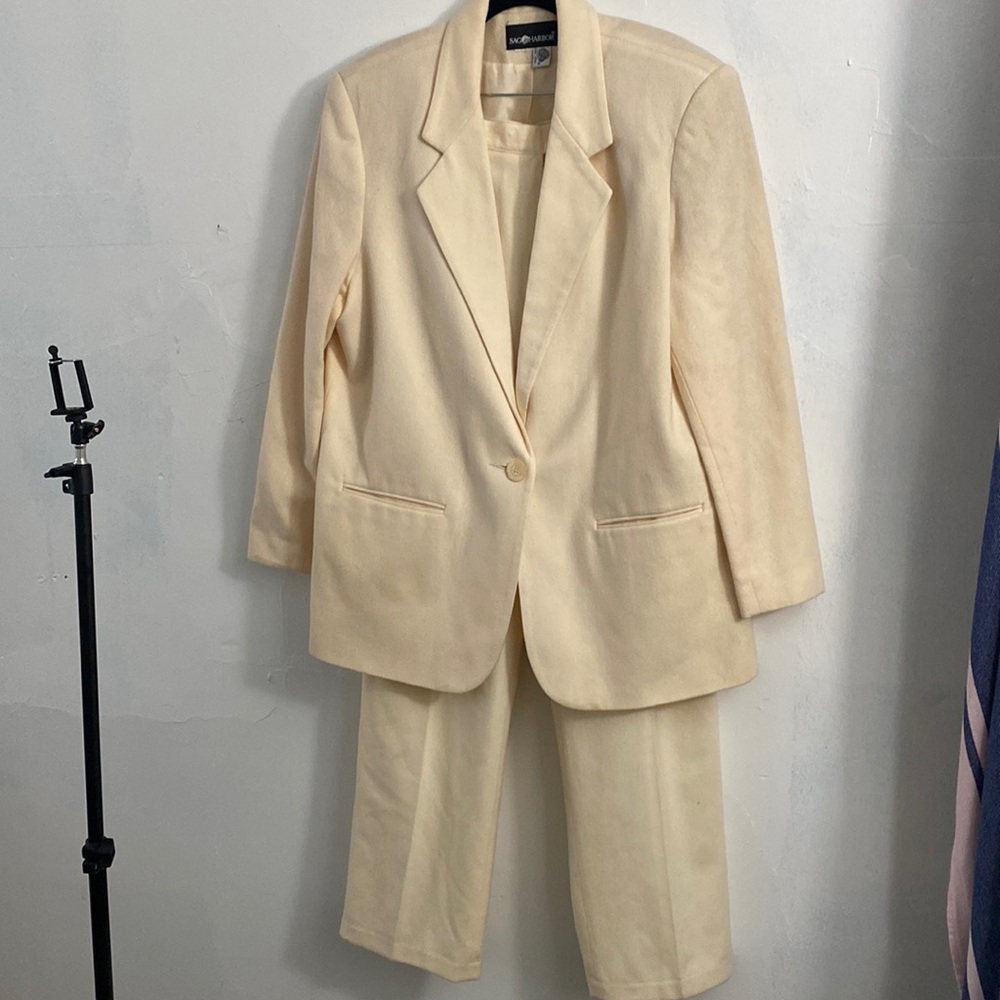 Suit jacket and pant 100% wool rich blend